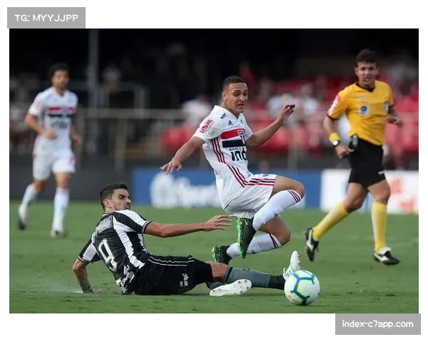 托利奇右边锋防守数据亮眼 浙江攻防平衡关键一环 托利奇右边锋防守数据亮眼 浙江攻防平衡关键一环